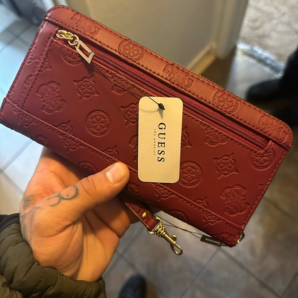 Guess wallet